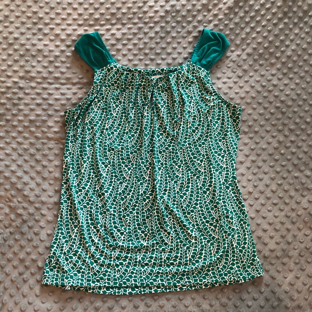 New York and Company sleeveless, patterned tank